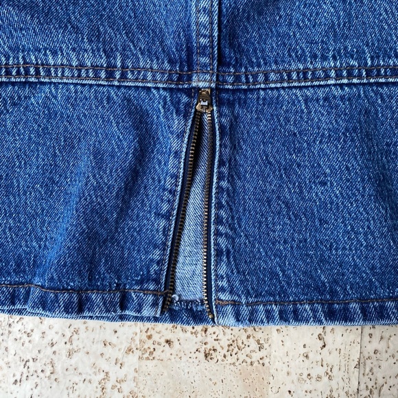 LEVI’S Vintage Brown Tag Denim Blue Made In USA Jean Skirt Size 11 Or 26” Waist - Picture 7 of 10